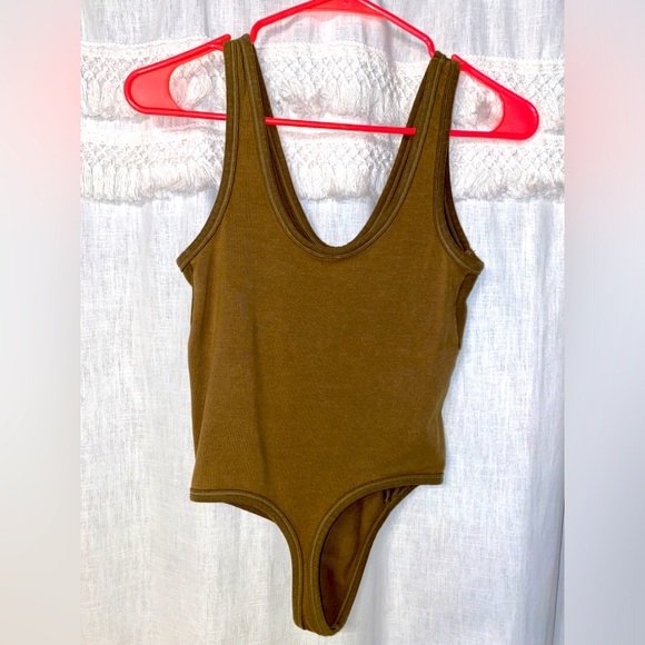 SKIMS Bodysuit - Picture 2 of 2